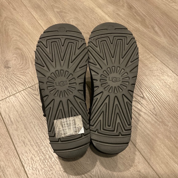 UGG Classic Slipper Black Slip On Size 11 NWOT - Picture 12 of 12